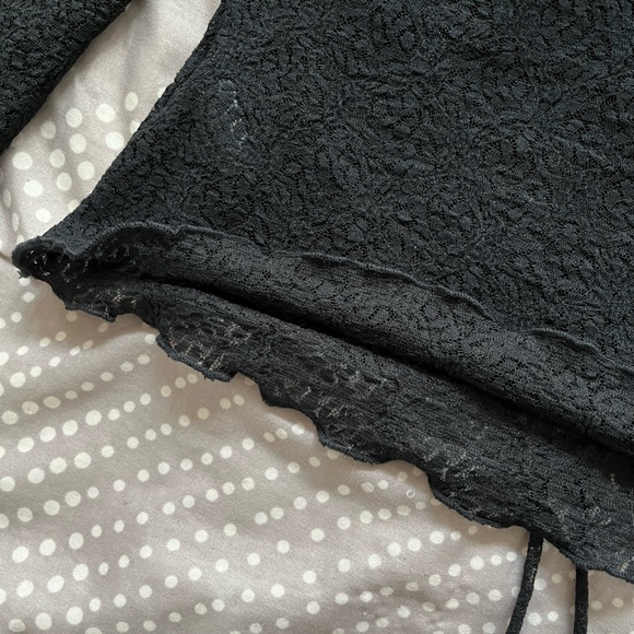beautiful black lace top - Picture 6 of 6